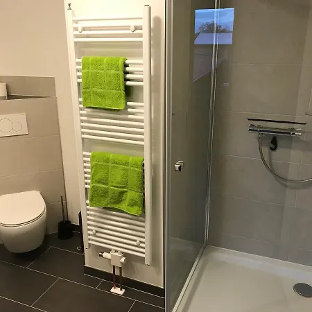 Kleine Schwarze בית הארחה